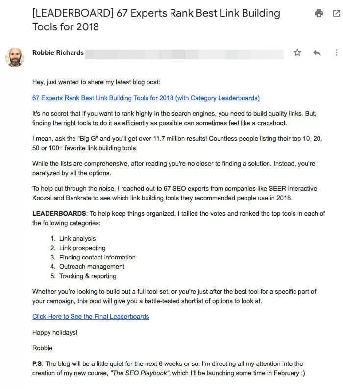 E-mail Robbiego Richardsa w Gmailu z zapowiedzią artykułu o 67 ekspertach i najlepszych narzędziach do link buildingu w 2018 roku oraz listą pięciu kategorii