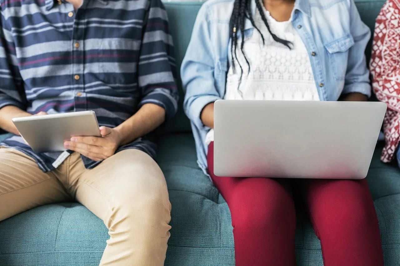 Creative visualization of student motivation in an online environment